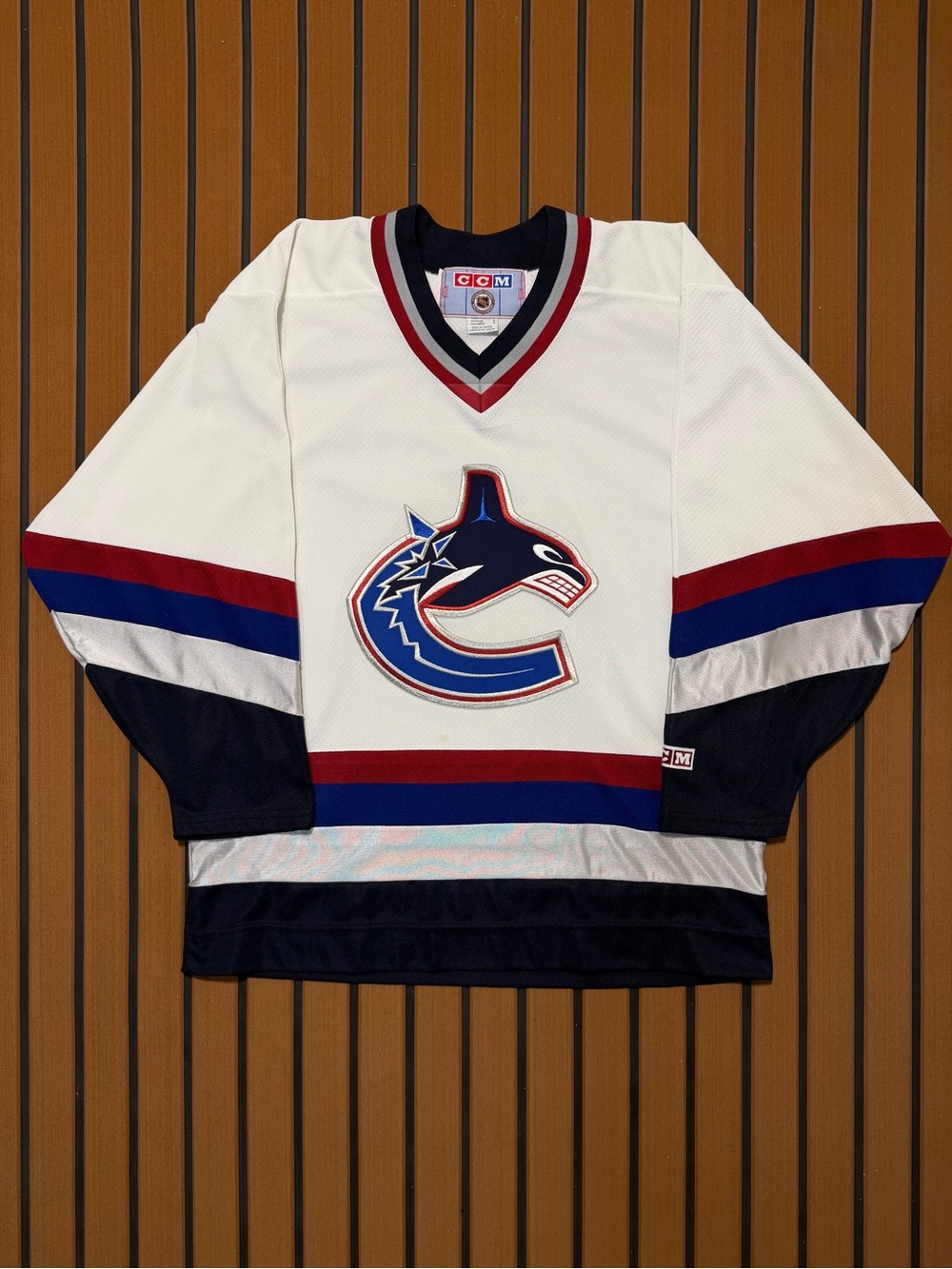 Vintage CCM Vancouver Canucks Orca Blank Jersey Mens Large White 90s